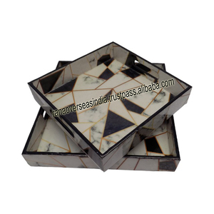 Plateaux de service en bois de haute qualité de forme carrée avec poignées pour le petit déjeuner au lit, le dîner et les fêtes de bureau - Product Image 1