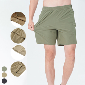 Shorts de basketball pour hommes à taille haute, personnalisés OEM, à prix abordable, imprimés sur mesure, décontractés, en polyester/coton, respirants et à séchage rapide - Product Image 3