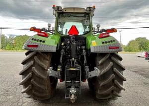 Tractor de maquinaria agrícola Fendt Tractor Fendt 724 Vario con cargador a la venta - Product Image 2