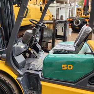 Second Hand Komatsu FD50 Diesel <b>Forklift</b> 5 Ton Japanese Used Competitive Price for <b>Internal</b> <b>Combustion</b> <b>Forklift</b> - Product Image 5