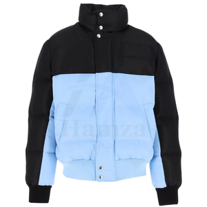 Veste matelassée bicolore élégante pour hommes, noir et bleu, col haut chaud pour l'hiver avec fermeture à bouton-pression, poignets côtelés isolés pour le printemps - Product Image 1