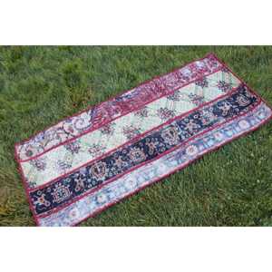 Alfombra Turca, Alfombra Vintage de 1.9x4.5 pies, Alfombra Oriental de Lana Azul y Roja - Product Image 3