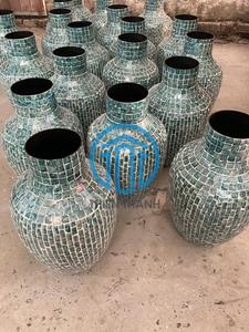 Vase artisanal en incrustation de nacre fait à la main avec rotin pour le luxe Capiz Vase décoratif décoration de la maison OEM accepté - Product Image 6