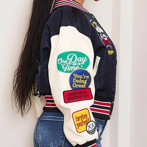 Veste universitaire en cuir vintage pour femmes, broderie en chenille de laine, logo personnalisé, remplissage en coton, style Letterman de baseball vierge - Product Image 3