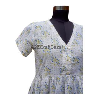 Robe courte à manches courtes en coton 100% pur, écologique, respirante, à séchage rapide, à imprimé floral, fabriquée à la main en Inde - Product Image 3