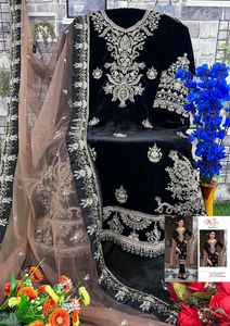 인도에서 결혼식 파티 및 야외를위한 자수 패턴이있는 우아한 찾고 디자이너 벨벳 Salwar Kameeez - Product Image 5