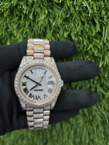 Montres mécaniques analogiques carrées de luxe de style hip-hop, serties de diamants en moissanite VVS de 30 carats, par le meilleur fournisseur - Product Image 2