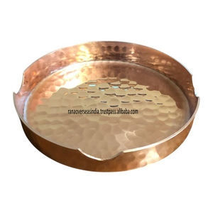 Cendrier rond en cuivre martelé de style vintage Plateau pour fumeurs durable et décoratif pour la maison, le jardin ou le bureau - Product Image 6