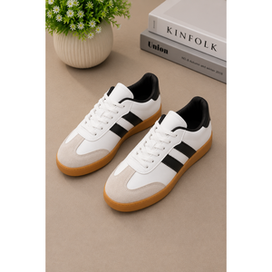 Zapatillas Deportivas Transpirables Blancas y Negras con Detalle de Franja Lateral - Product Image 2