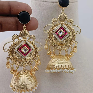 Tradicional Regal Heritage Jhumkas Set Artesanía y Royal Charm Latón Hecho Producto a granel Diseño personalizado - Product Image 1