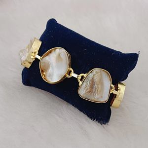 Rudra Rani Temple Collier Ensemble En Laiton Fait Créer Un Look Unique Et Rayonnant Produit En Vrac Personnaliser Conception Motif Moderne - Product Image 1