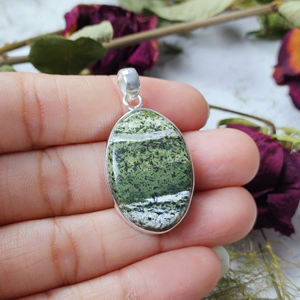 พลอยอัญมณีทรงหลังเบี้ยสีเขียว SEZ 925จี้คอลเลตทำด้วยมือจี้รูปวงรีขายส่ง PP-45จี้ - Product Image 5