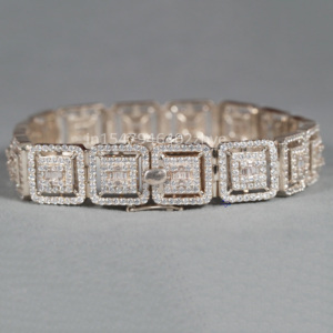 Pulsera deslumbrante para mujer con diseño de diamante de corte redondo y baguette labgrown para brillar en plata de ley 925 para un estilo exquisito - Product Image 5
