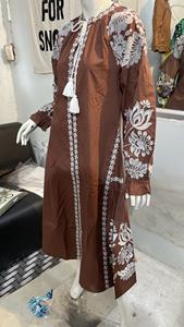 Vestido Maxi Tradicional Folclórico Gitano de Cintura Natural, Tejido 100% Algodón, Bordado Geométrico Ucraniano Amarillo, Personalización de Fábrica - Product Image 3