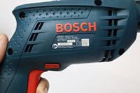 Kit Inteligente GSB 10 RE, Taladro de Impacto con Cable de 500 W, Motor Robusto, Peso Ligero, para Espacios Reducidos, Trabajo en Altura, Compacto, 10 mm