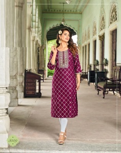Estampado de láminas de rayón elegante con bordado Kurti - Product Image 6
