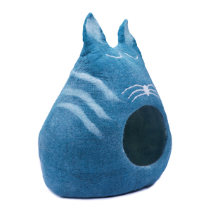 Lit pour chat en feutre bleu solide de luxe fait main avec design queue pour chats d'intérieur – Confortable et toutes saisons - Product Image 4