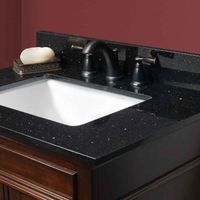 Grandes dalles de granit indien Black Galaxy polies, modernes et écologiques, comptoirs avec paillettes dorées, revêtements de sol pour villas, hôtels, salles à manger et intérieurs.