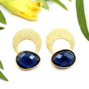 Elegante tanzanita cuarzo oro latón declaración Stud pendientes diseño hecho a mano oro martillado pendientes hecho a mano diseñador joyería - Product Image 1