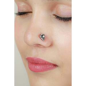 Piercing Nasal de Plata 925 para Niños, Diseño Tribal Trikone, Joyería Corporal con Diamante y Perla, Material 14K, Joyería Nazakat - Product Image 1