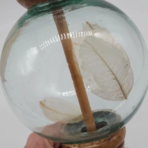 Porte-bougie en bois artistique avec boule de cristal, design unique pour la décoration de la maison, présentation sur table et cadeaux, vente en gros en provenance d'Inde - Product Image 3