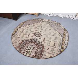พรมวินเทจขนาด 4.6x4.7 ฟุต พรมกลมสไตล์ตุรกี พรมลายต้นไม้และพืชสีเบจน้ำตาล - Product Image 2