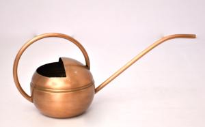 Arrosoir en métal 1,5 L avec finition en cuivre pour jardinières d'intérieur, cadeaux de parterres de fleurs - Product Image 4