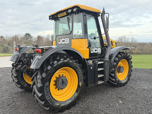 รถแทรกเตอร์การเกษตรประสิทธิภาพสูงรุ่นดั้งเดิม JCBB Fastrac 3230 Xtra Tier 4 - Product Image 4