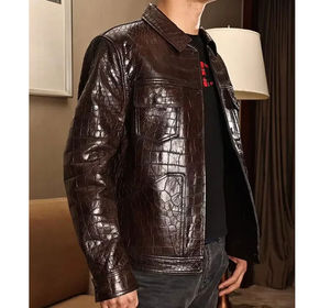 Dernière veste en cuir gaufré à col montant avec logo frontal, finition brillante, vente en gros, mode masculine, hiver, streetwear, personnalisable OEM - Product Image 5