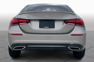 รถยนต์เมอร์เซเดส-เบนซ์ เอ 220 เอฟดับเบิลยูดี ปี 2020 สภาพใช้งานน้อย พร้อมส่ง - Product Image 4