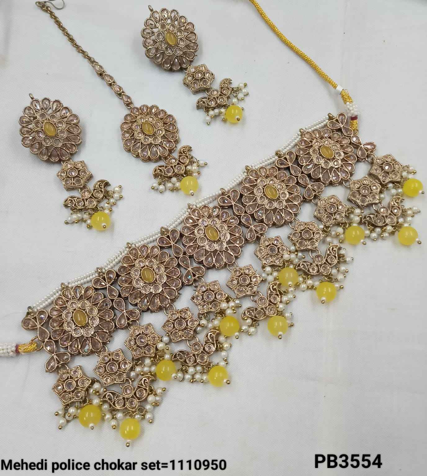 สีเหลือง