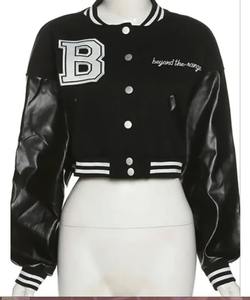 Chaqueta Bomber Varsity Corta para Mujer, Personalizada con Logotipo, Bordado Chenille, Estampado en Cuero, Estilo Urbano, Sostenible, OEM - Product Image 1