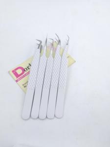 Pinzas de pestañas de agarre de diamante Pinzas de extensión de pestañas de volumen puntiagudo curvado con logotipo personalizado de acero inoxidable para pestañas. - Product Image 6