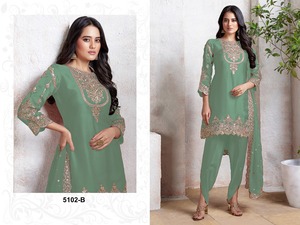 Diseñador estilo Dhoti Salwar Kameez Chinon con bordado trabajo completo cosido paquistaní disponible en cantidad a granel - Product Image 6