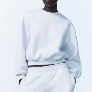 เสื้อสเวตเตอร์ผ้ากำมะหยี่แบบปรับแต่งได้สำหรับผู้หญิงเสื้อสเวตเชิ้ตแขนยาวทรงครอปไซส์พิเศษพิมพ์ลายสกรีนแบบพิเศษ - Product Image 5