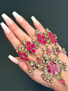 Magnifique harnais afghan Kuchi Panja rose fuchsia avec des pierres roses éclatantes et de nombreux grelots argentés - Product Image 5