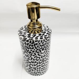 Classique Designer Résine Trois Pièces Salle De Bains Ensemble Élégant Vanité Organisateur Porte-Savon Porte-Brosse À Dents Gobelet Plateau De Luxe Durable - Product Image 2