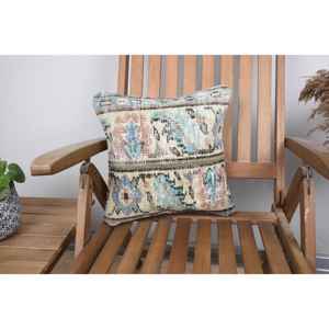 Luxe 14x14 pouces Beige laine Kantha Patchwork oreiller Design rustique Vintage moelleux brodé motifs imprimés tissés pour la literie - Product Image 1