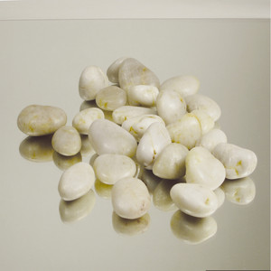 03010WT - Rocas Decorativas Blancas - (Bolsa de 2.2 lb) - Product Image 1