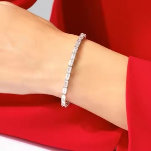 สร้อยข้อมือเทนนิสทองคลาสสิก14K สวยงามเครื่องประดับเพชรมอยส์ซาไนท์ของขวัญที่สมบูรณ์แบบสำหรับคนรักสร้อยข้อมือเทนนิส - Product Image 4