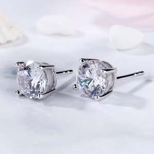 Boucles d'oreilles clous Jeulia Vintage en opale et diamant en forme de cœur en or 18 carats - Product Image 5