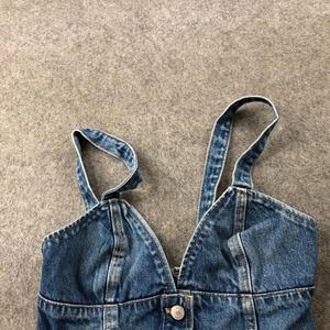 Top Femmes Petit Denim Sans Manches Bouton Avant Dentelle Débardeur - Product Image 2