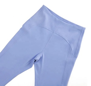 Ensemble de yoga 3 pièces pour femme à col montant et fermeture éclair intégrale, comprenant une veste avec passe-pouces, un soutien-gorge de sport et un legging taille haute pour la gym - Product Image 4