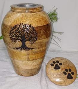 Urnas de Madera de Mangos Artesanales, Recuerdo Conmemorativo de Madera para Cenizas de Adultos, Urnas Funerarias con Tapa y Árbol Grabado para Cenizas Humanas y Mascotas - Product Image 5