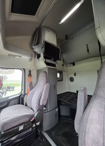 ¡Genial! Camión de Transporte de Carga a Larga Distancia, Tractocamión 6x4 con Cabina Dormitorio, Diésel, para Transporte por Carretera - Product Image 6