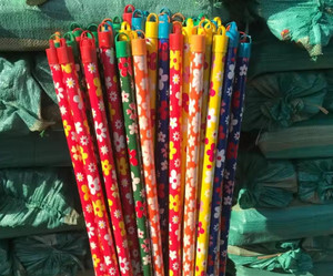 Beau et robuste manche de balai Design élégant pour balais et pelles à poussière - Product Image 2