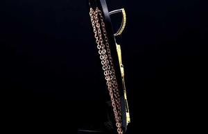 Colliers pendentifs élégants en or jaune personnalisables OEM pour femmes avec chaîne à maillons en or rose et diamant pour les fiançailles - Product Image 5