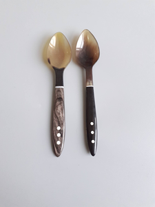 Cuchara Ecológica Hecha a Mano de Cuerno de Búfalo Moderna de Porridge - Product Image 4