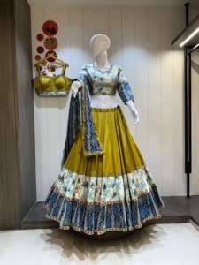 Chaniya Choli Tradicional Étnico para Mujer, Algodón Ikkat, Diseño Semi-Abierto, Bordado Gamthi, Absorbe la Humedad - Product Image 2