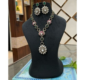 Conjunto de Collar y Aretes de Moissanita con Baño de Oro de Diseño de Primera Calidad para Regalo de Boda o Fiesta para Mujer - Product Image 1